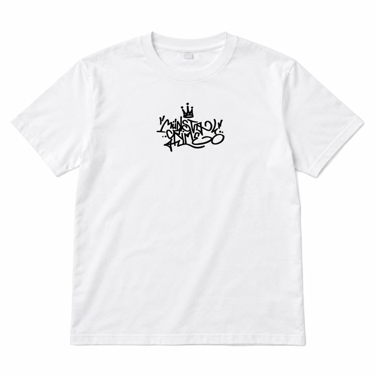 Weißes Münster Crime T-Shirt mit schwarzem Graffiti-Brustdruck als Studio-Produktfoto